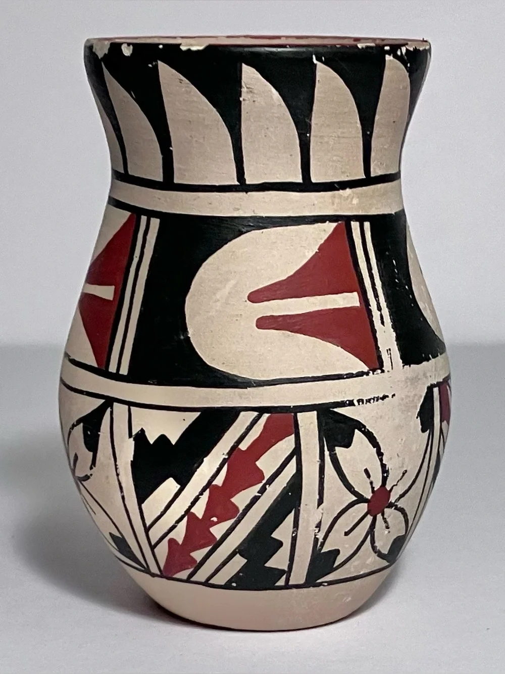 JEMEZ PUEBLO Pottery Bud Vase / SIGNED ‘JC’ / 3 Inches / NEW MEXICO Native Clay